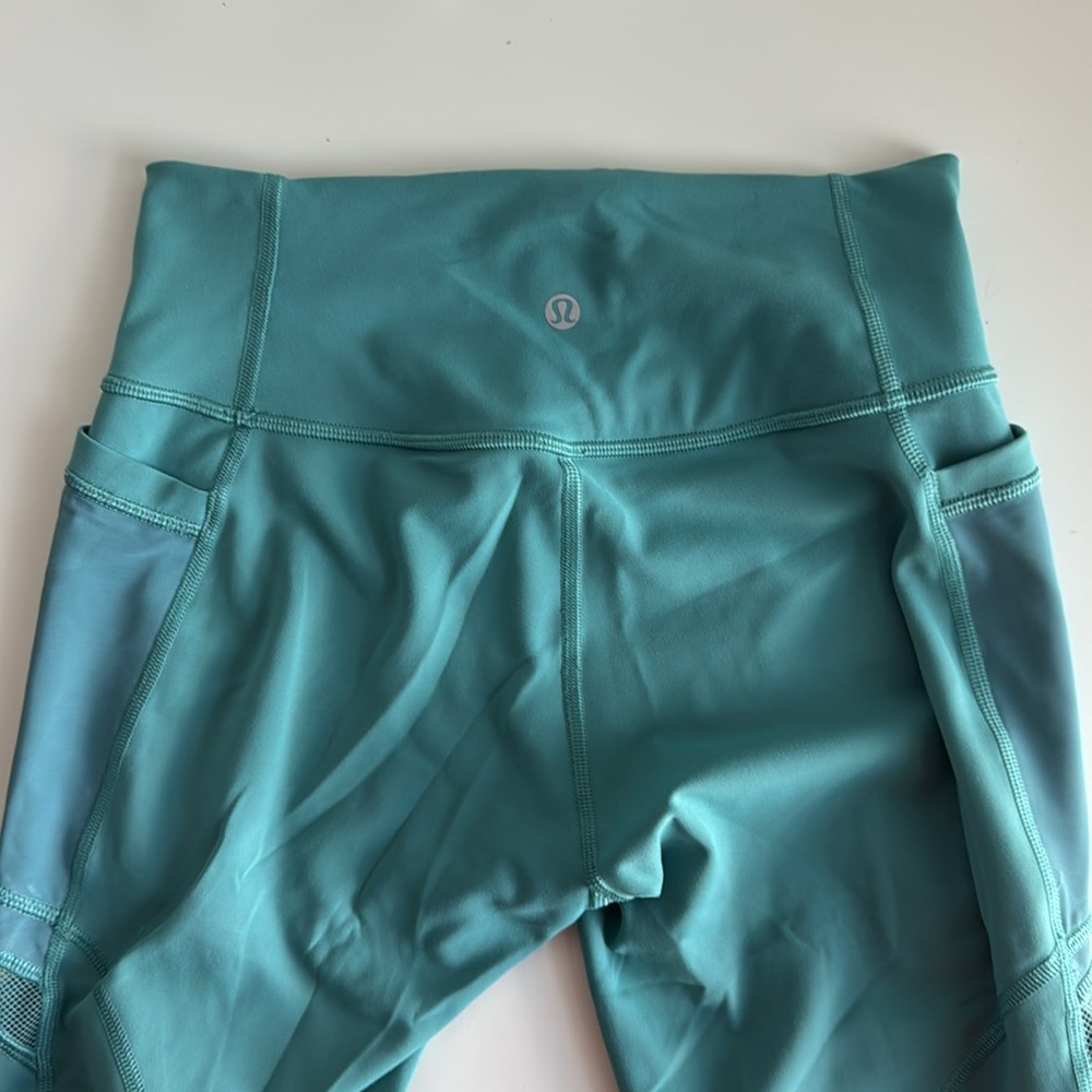 Lululemon Wunder Under High-Rise Crop Mesh in Teal, SIZE 6 - Picture 6 of 6